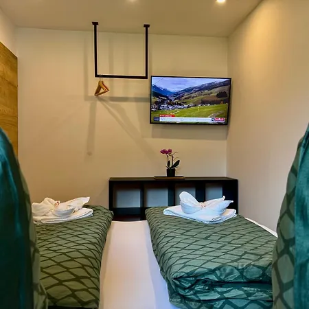 Haus Schernthaner Tatil Evi Saalbach-Hinterglemm